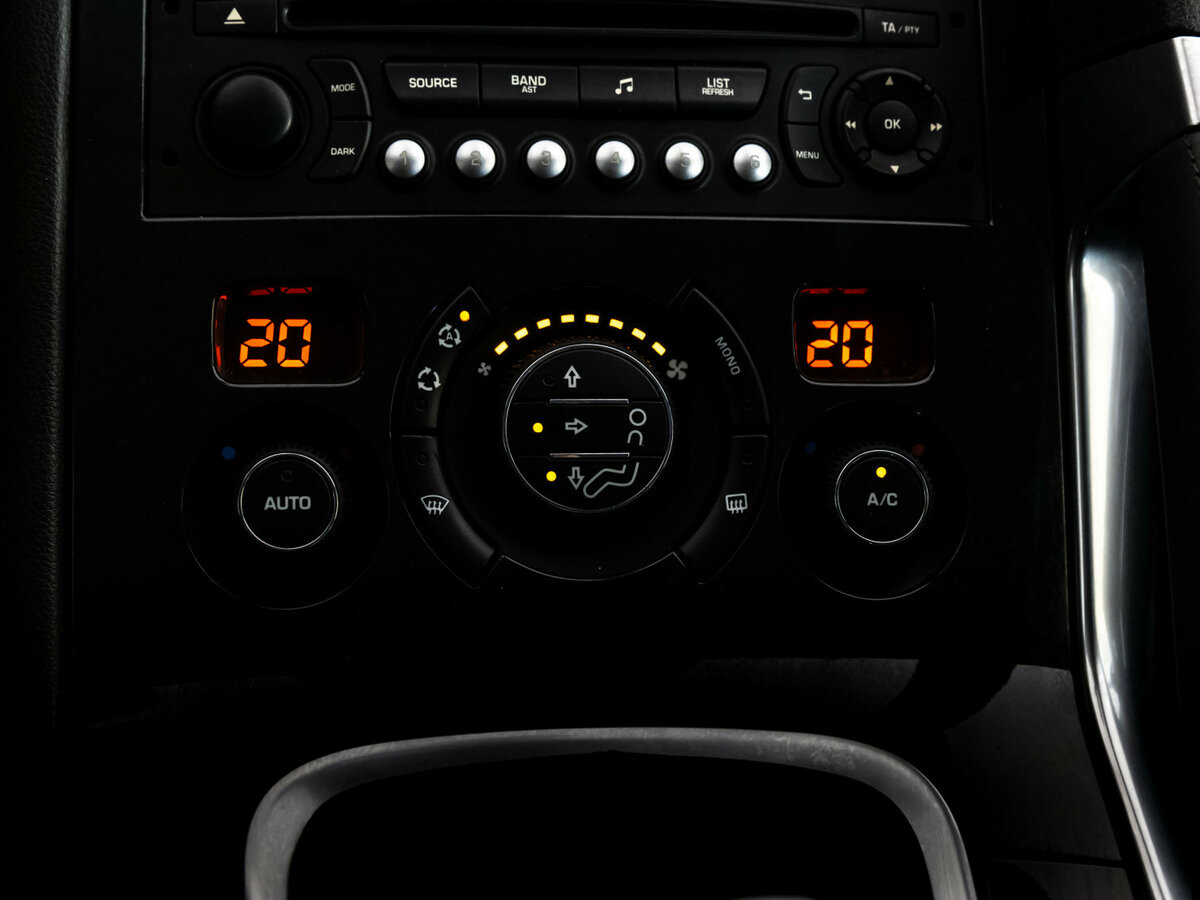 Купить Пежо 3008, 2014, 201 486 км.. Фото: #10