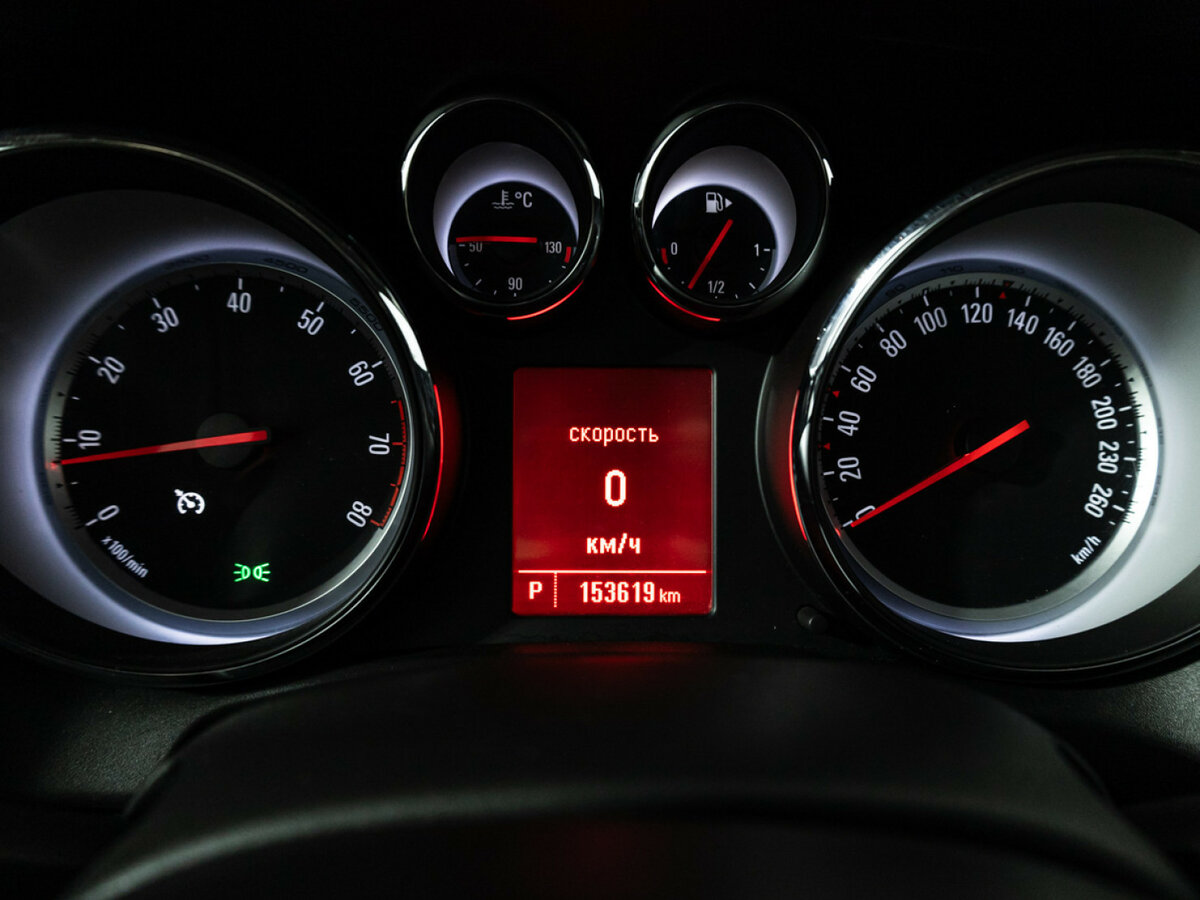 Купить Опель Астра, 2013, 153 570 км.. Фото: #0